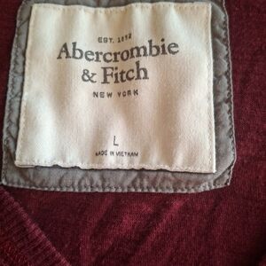Abercrombie & Fitch Burgundy Short Sleeve Tee